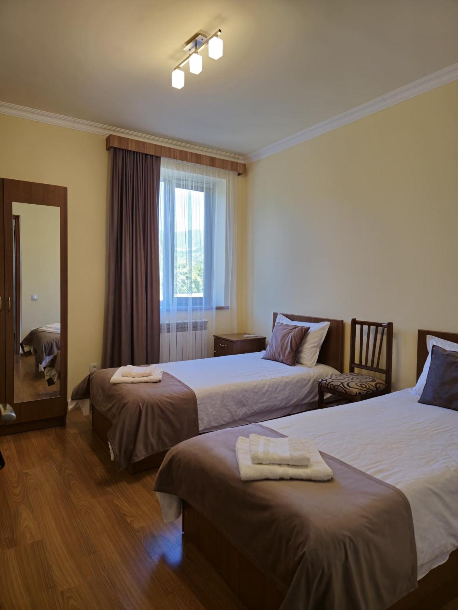Zartonq Hotel Tat'ev Luaran gambar