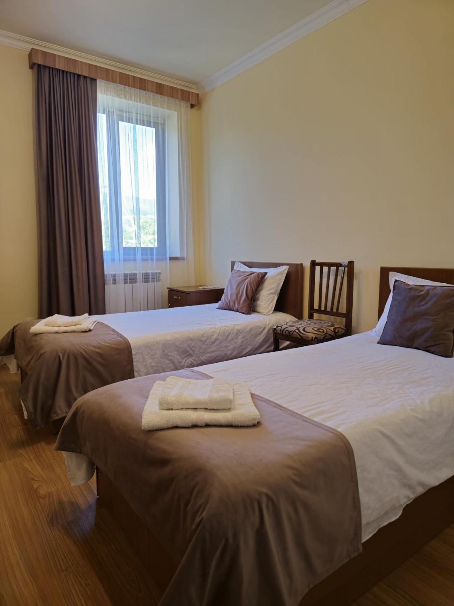 Zartonq Hotel Tat'ev Luaran gambar