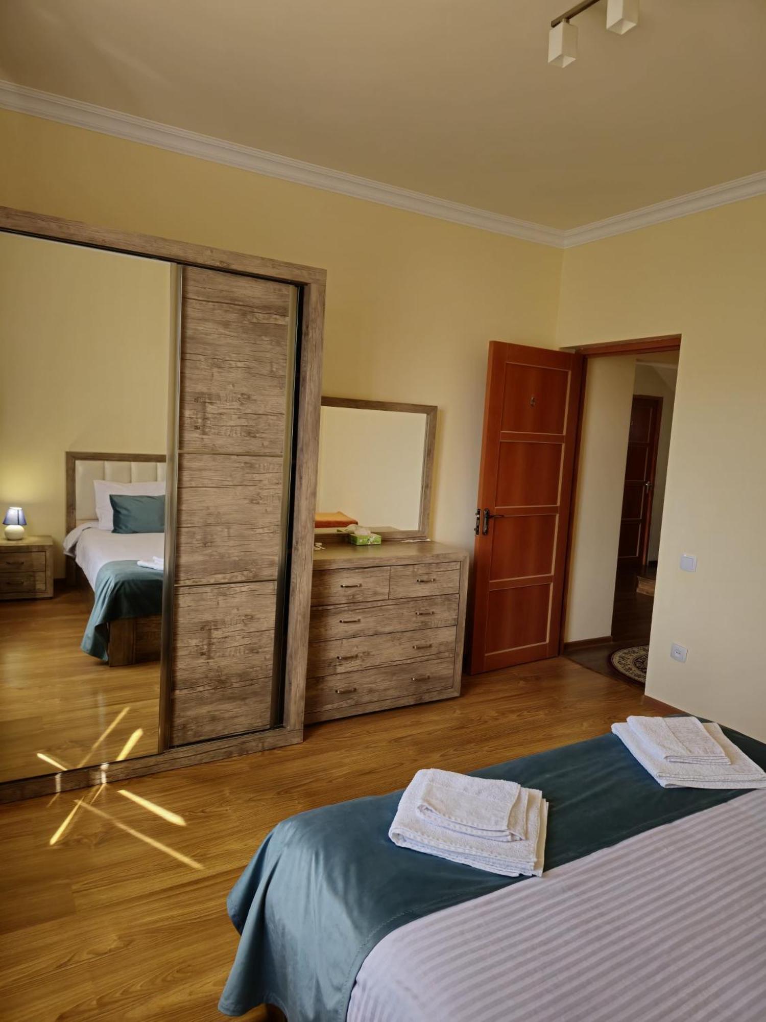 Zartonq Hotel Tat'ev Luaran gambar