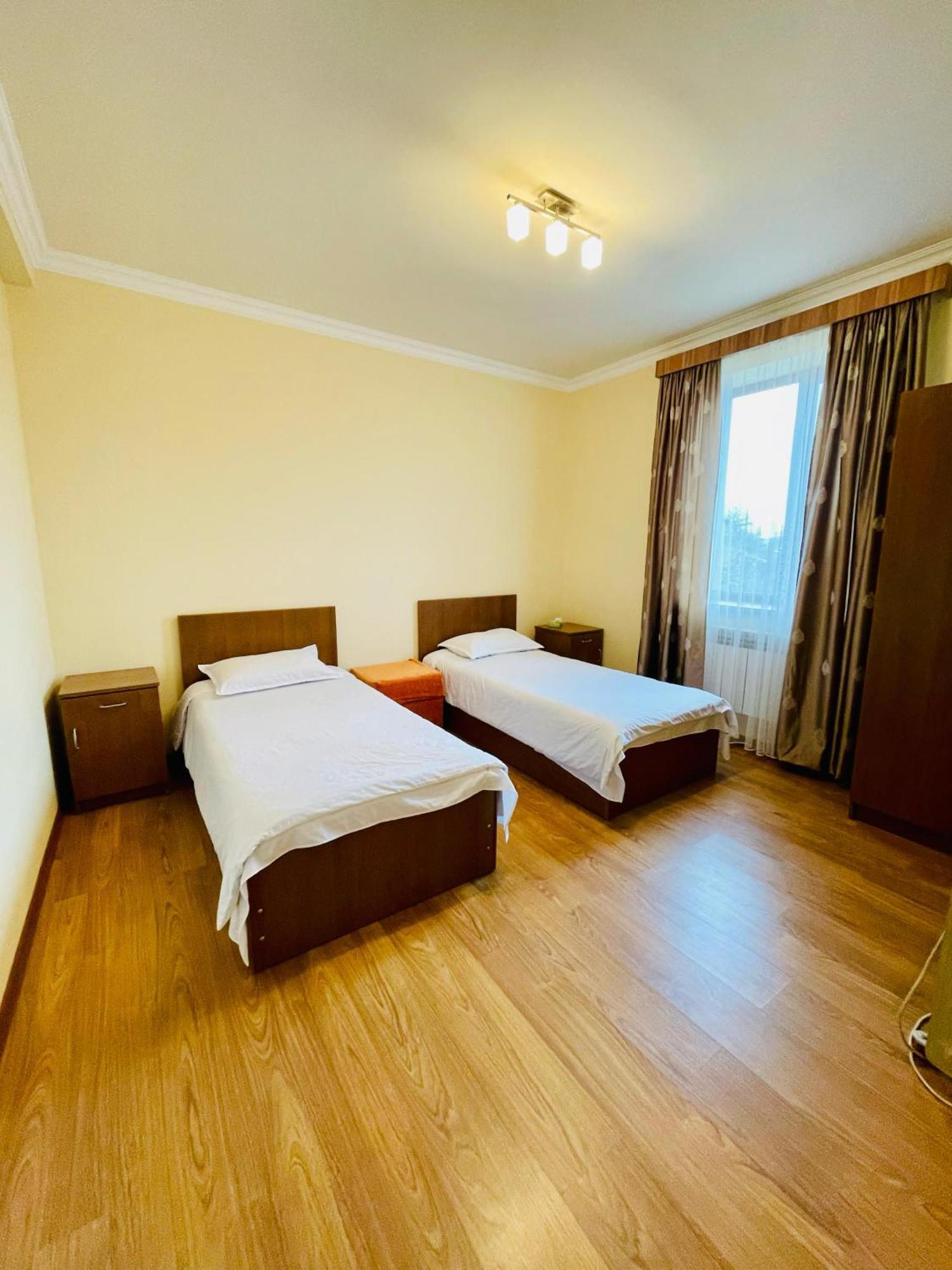 Zartonq Hotel Tat'ev Bilik gambar
