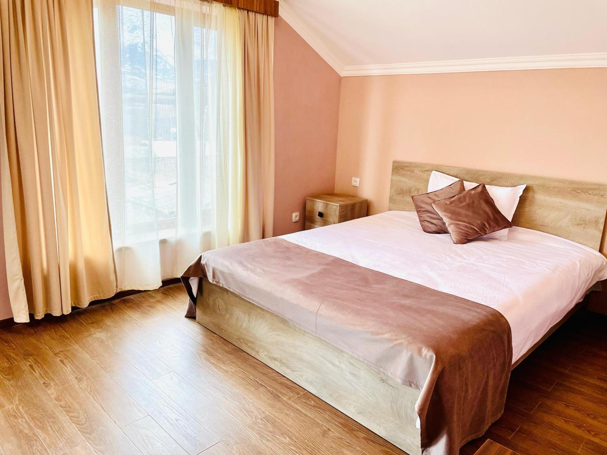 Zartonq Hotel Tat'ev Bilik gambar